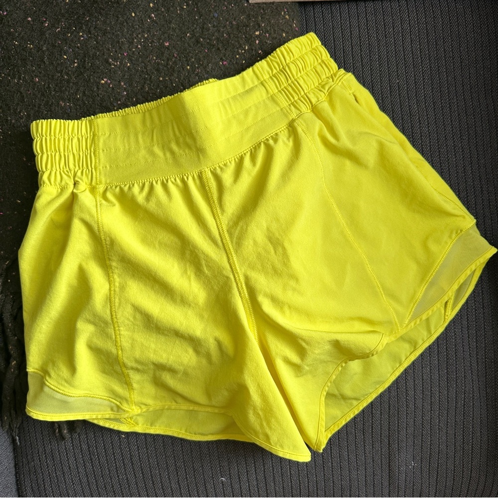 lululemon hotty hot high-rise lined 4”
